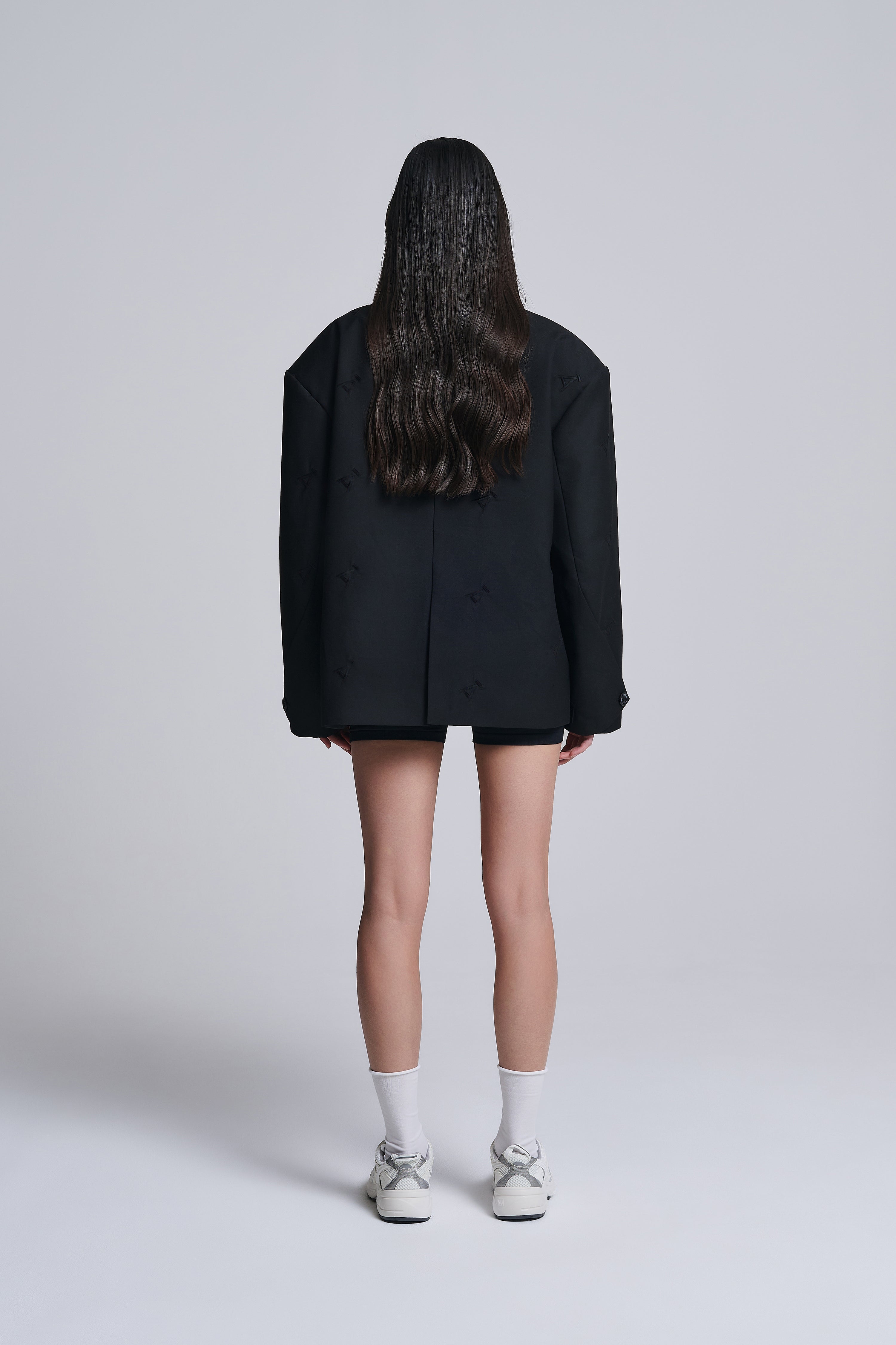 OVERSIZED-BLAZER MIT ALLOVER-LOGO