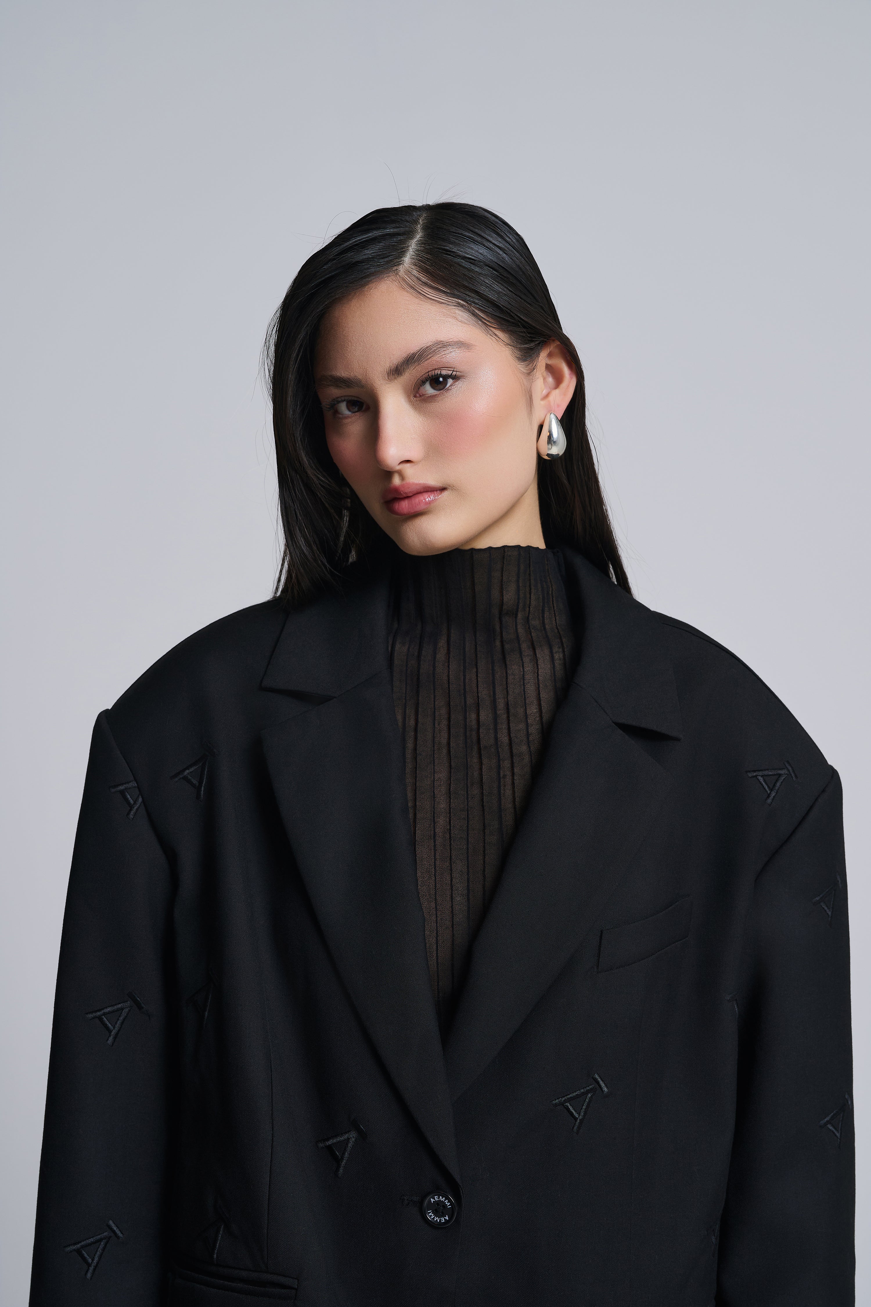 OVERSIZED-BLAZER MIT ALLOVER-LOGO