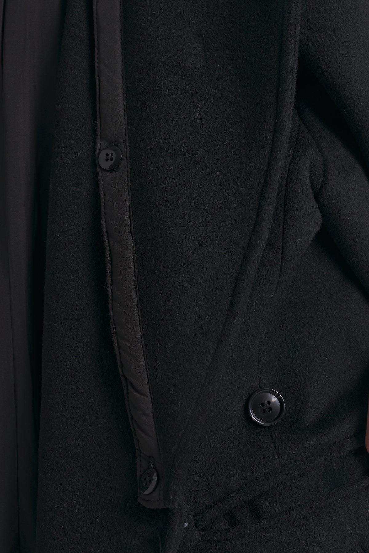 18 / WOOL COAT WITH DETACHABLE COLLAR