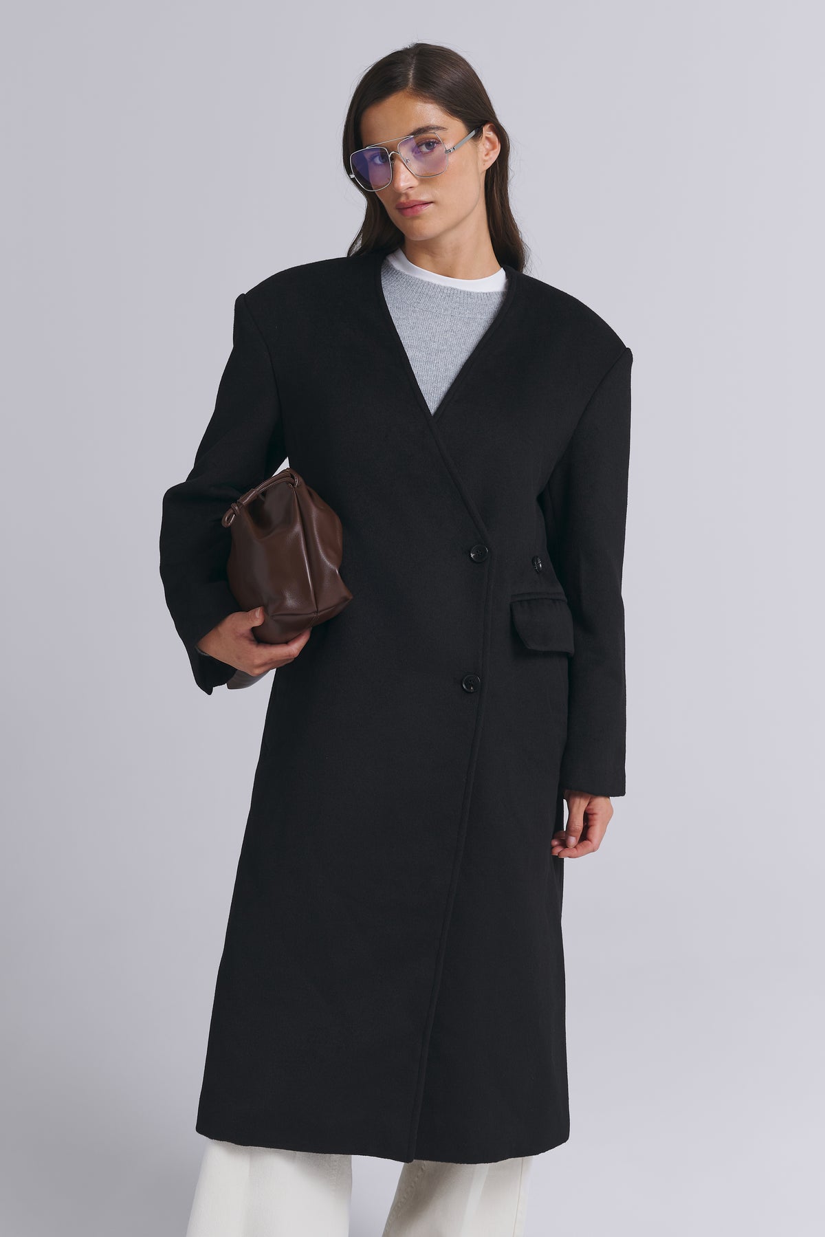 18 / WOOL COAT WITH DETACHABLE COLLAR