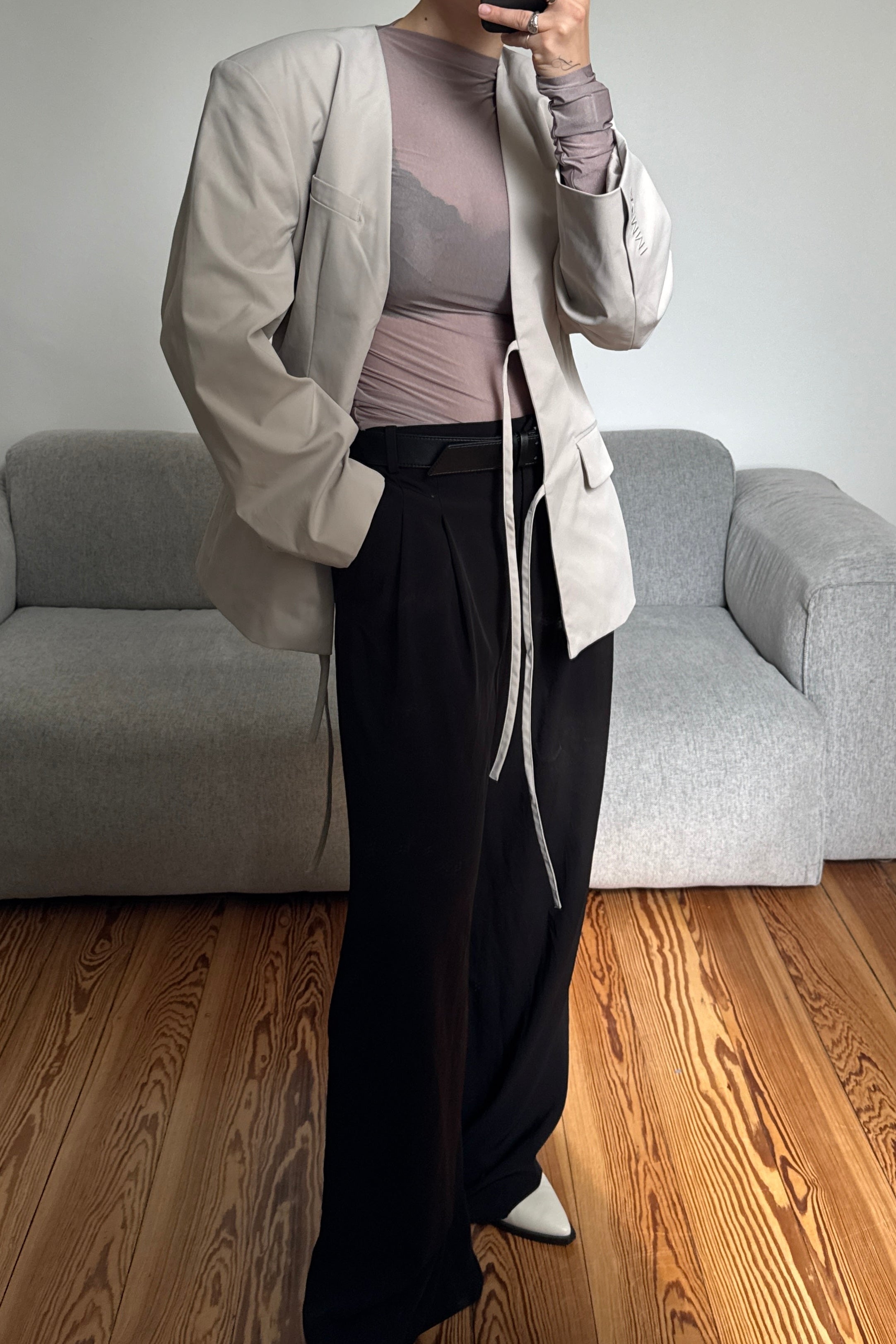 03 / BLAZER MIT BINDEGÜRTELN